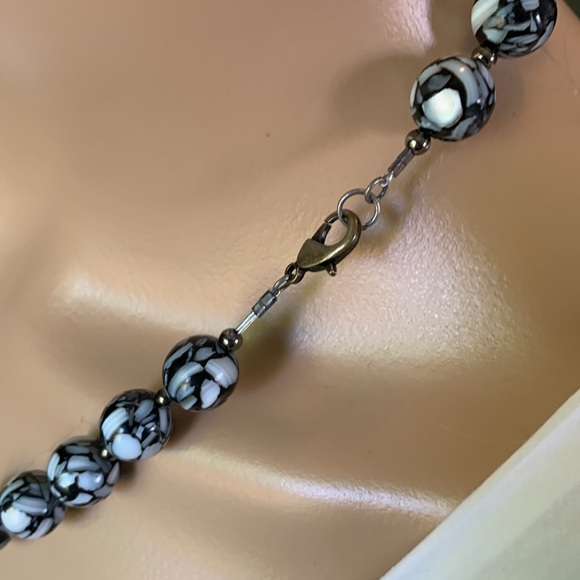 18” Marble & Crystal Necklace Set - Picture 3 of 7